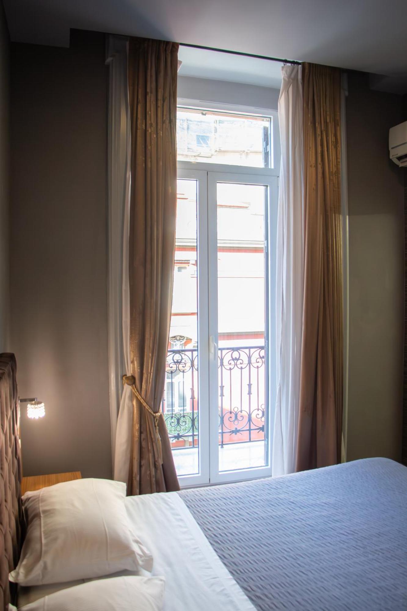 Beb Umberto I Napoli Otel Dış mekan fotoğraf